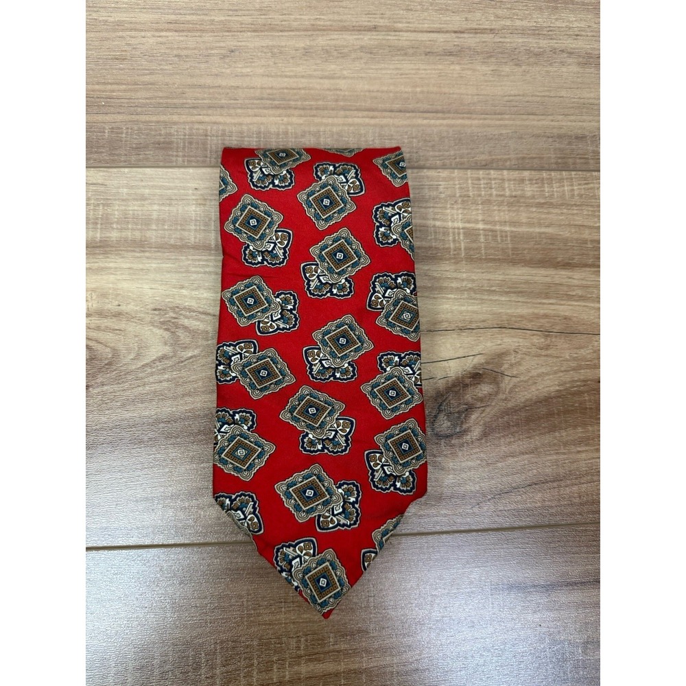Oscar De La Renta Silk Classic Necktie Red w Paisley‎ Medallion Pattern Neck Tie